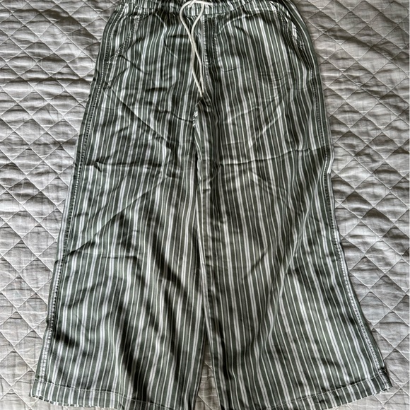 LOFT linen blend, tie waist, olive & ivory striped pant, size medium - Picture 1 of 3